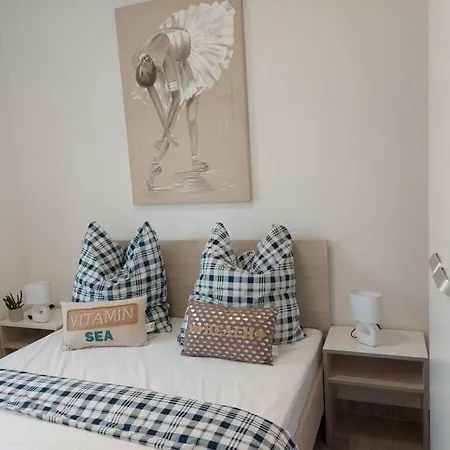 Delfin Modern Retreat * Vir